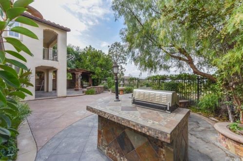 105 Bottlebrush, Irvine CA  92603-0688 exterior