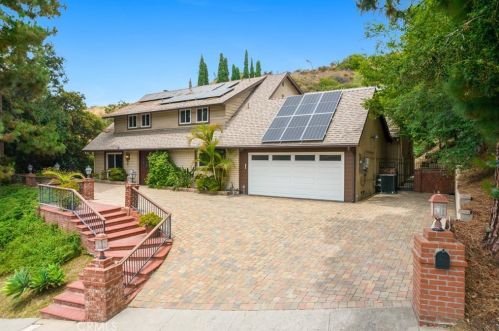 231 Sleepy Hollow Dr, Glendale, CA 91206