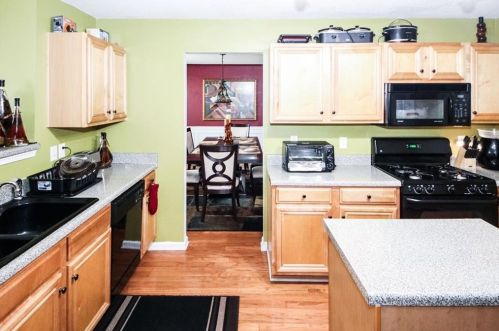 6791 Foxfire Pl, Atlanta GA  30349-1383 exterior
