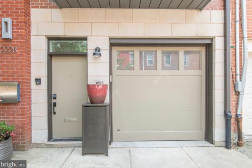 2230 Fitzwater St, Philadelphia, PA 19146-1708