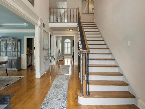 8598 Berringer Point Dr, Gainesville, GA 30506-4837