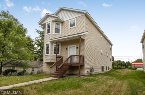 1522 Albemarle St, Saint Paul, MN 55117-3804