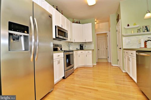 34 Colonel Miles Ct, Harpers Ferry WV 25425-3109 exterior