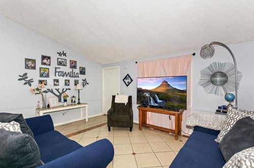 1721 Colton Ave, Redlands, CA 92374-4968