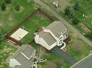 3165 Copper Oaks Trl, Saint Paul MN  55125-3998 exterior