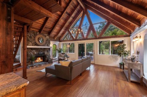 18955 King Ridge Rd, Cazadero, CA 95421-8302