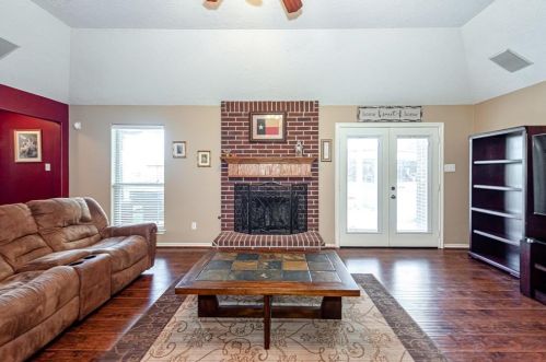 1016 Chateau Wood Pkwy Dr, Conroe TX  77385-9771 exterior