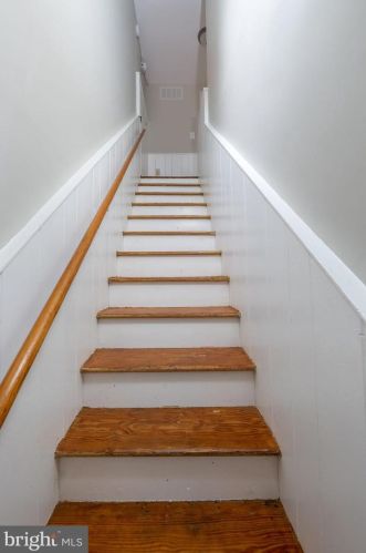 15 Delaware Ave, Trenton NJ  08628-2002 exterior