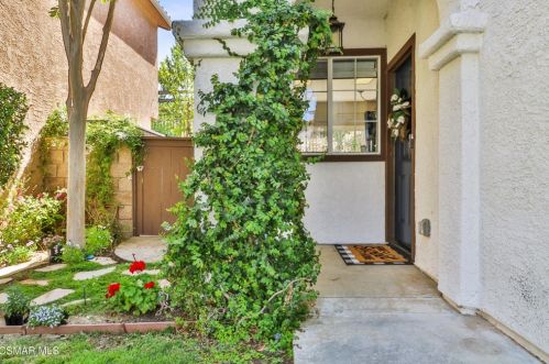 580 Hooper Ave, Simi Valley, CA 93065-7358