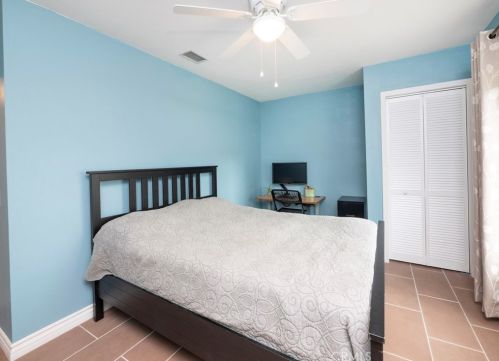 3975 Beechwood Pl, Riverside CA  92506-1160 exterior