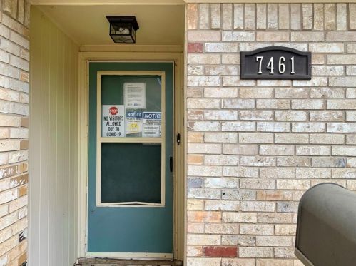 7461 Meadow Crest Dr, Fort Worth TX  76112 exterior