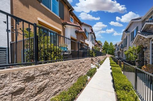 1530 Milan Ct, Upland, CA 91786-7554