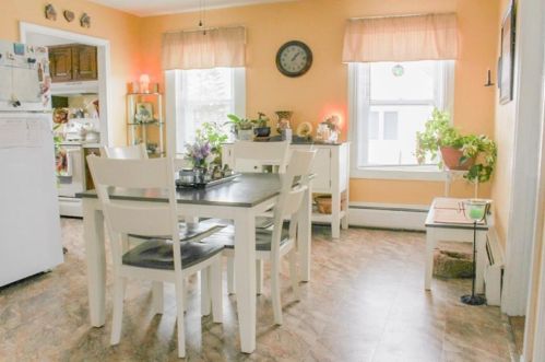 10 Asselin St, Warren, RI 02885-2639