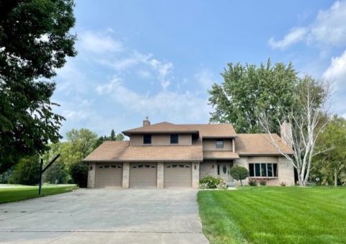 2693 Bluff Dr, Kankakee, IL 60901-7328