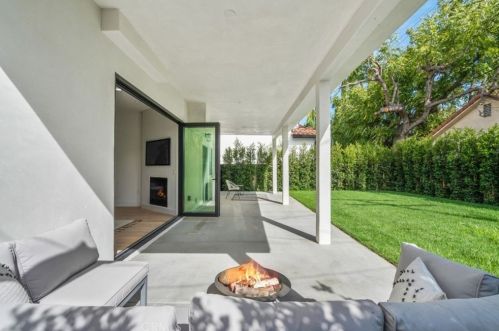 4614 Tobias Ave, Van Nuys CA  91403-2823 exterior