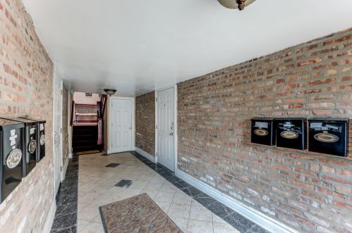 7008 Merrill Ave, Chicago, IL 60649-2183