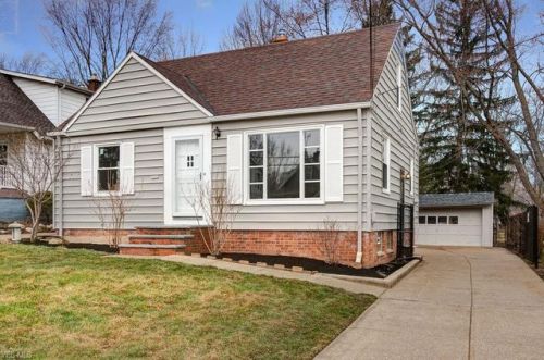 4521 Liberty Rd, Cleveland OH  44121-3821 exterior