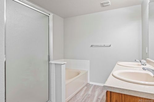 650 Norfolk Way, Aurora CO  80011-4553 exterior