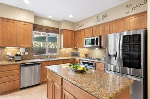 196 Vintage, Irvine CA  92620-2864 exterior