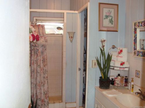 1430 Uila St, Honolulu HI  96818-1940 exterior