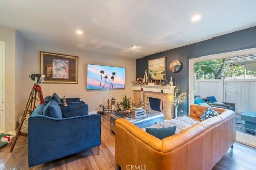 9 Cherry, Irvine CA  92612-2313 exterior