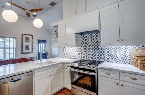 2564 Wabash Ave, Fort Worth TX  76109-2247 exterior