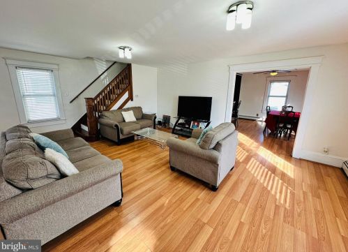 876 Revere Ave, Trenton, NJ 08629-2603