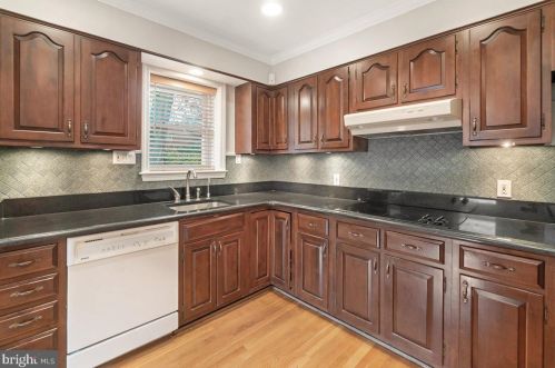 9522 Crosby Rd, Silver Spring MD 20910-1539 exterior