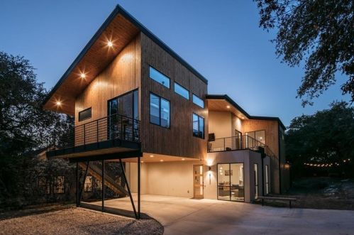 912 5th St, Austin, TX 78704-3810