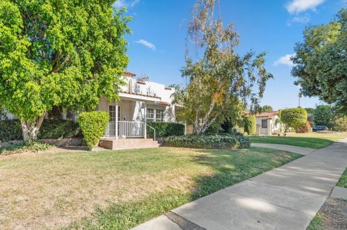 3479 Elmwood Ct, Riverside, CA 92506-1222