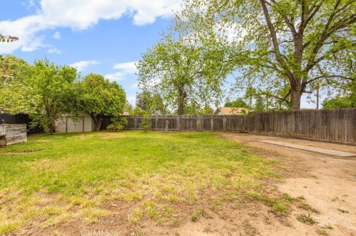 5766 Grand Ave, Riverside CA  92504-1300 exterior