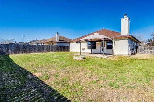 123 Discovery, Uhland TX 78640-5490 exterior