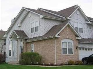 9301 Forest Glen Ct, Oak Brook, IL 60561-5281