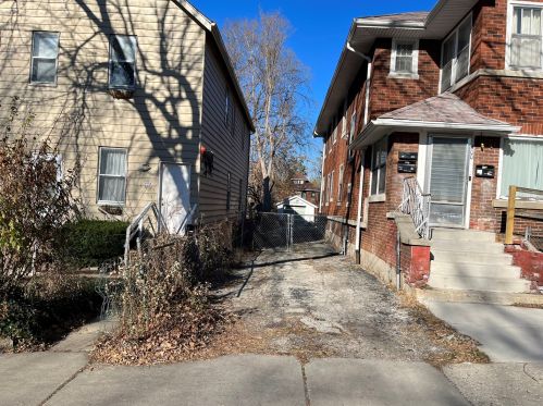 400 Ravine Ave, Waukegan, IL 60085-6475