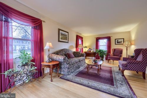 1604 Robert Rd, Lancaster PA  17601-5635 exterior