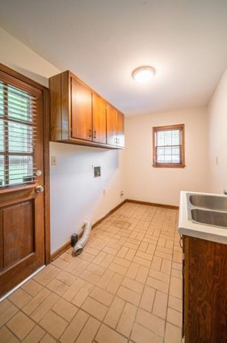 2189 Eastwood Dr, Lithonia GA  30078-2671 exterior