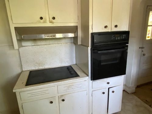 889 Highland Ter, Atlanta GA  30306-3411 exterior