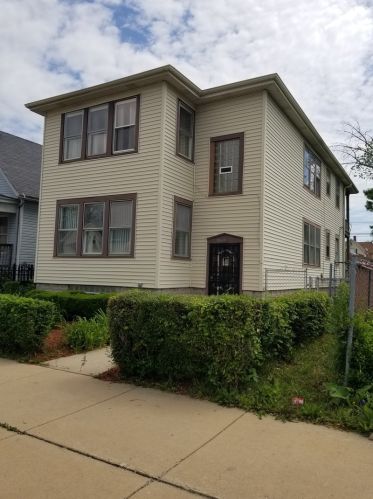 10619 Wentworth Ave, Chicago, IL 60628-2541
