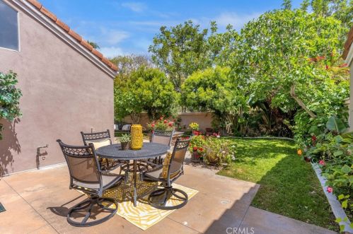 31 Del Perlatto, Irvine CA  92614-5359 exterior