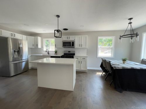 1933 Monroe St, Denver, CO 80210-3732