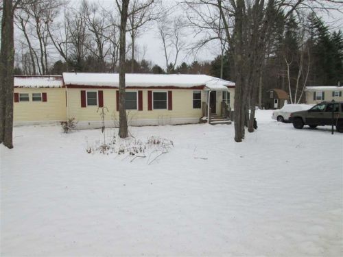 38 Bunker Ln, Dover, NH 03823-7543