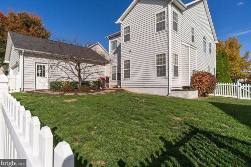 397 Prospect Hill Blvd, Charles Town WV  25414-5437 exterior