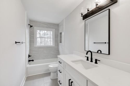 170 Huntcliff Pt, Atlanta GA  30350-1601 exterior