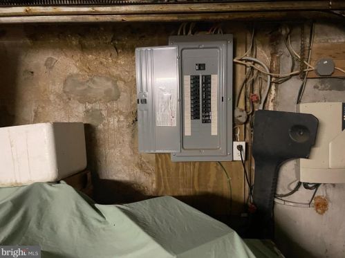 429 Allens Ln, Philadelphia PA  19119-1104 exterior