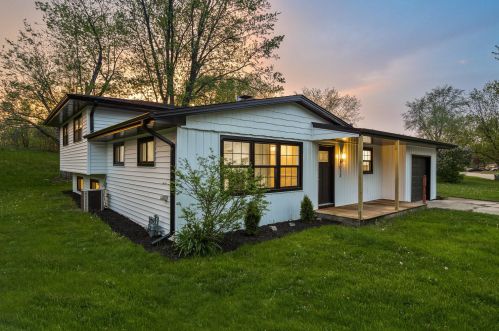 1023 Harmony Dr, Boulder Hill, IL 60538-1631
