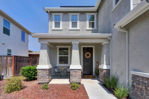 9979 Asilomar Ln, Elk Grove CA  95757-2549 exterior