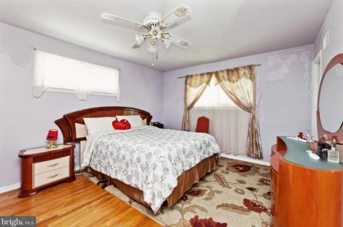 9504 Lawnsberry Ter, Silver Spring MD 20901-4714 exterior