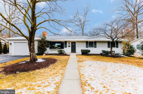 808 Cottonwood Dr, Severna Park, MD 21146-2814