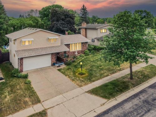 10 Cutler St, Saint Paul, MN 55119-4638