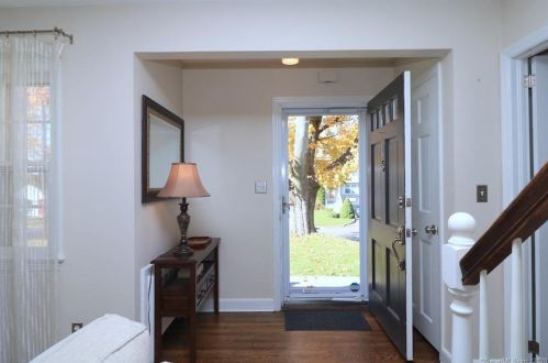 16 Chelene Rd, Norwalk, CT 06851-5905